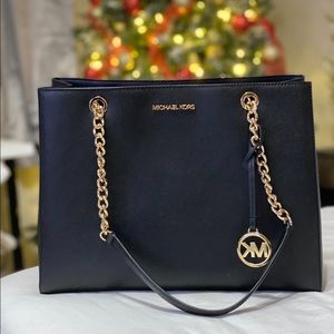 Micheal kors tote